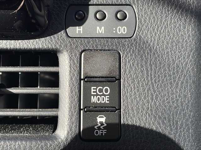 トヨタ ヴォクシー ZS 煌Ⅲ 大阪府 2021(令3)年 1.6万km ホワイトパールクリスタルシャイン ワンオーナー/ALPINE製9インチナビ/BTオーディオ/CD/DVD/フルセグテレビ/バックカメラ/両側パワースライドドア/ハーフレザーシート/革巻きステアリング/ステアリングスイッチ/トヨタセーフティセンス/LEDヘッドライト/純正16インチAW/純正フロアマット/純正ドアバイザー/ETC/スペアキー