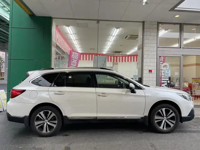 スバル アウトバック リミテッド 愛知県 2018(平30)年 16.4万km クリスタルホワイトP 純正ダイアトーンサウンドナビ/・Bluetooth／DVD／地デジTV/前後席シートヒーター/前席パワーシート/LEDオートライト/フォグランプ/オートエアコン/バック／サイド／フロントカメラ/前方ドライブレコーダー〈CB-R02〉/ステアリングヒーター/パワーバックドア/アイサイトバージョン３/・プリクラッシュセーフティ/・車線逸脱ふらつき警報/・誤発進抑制制御/・アクティブレーンキープ/・全車速追従機能付レーダークルーズコントロール/・後退時自動ブレーキシステム/アイサイトセーフティプラス/・リヤビークルディテクション/・アダプティブドライビングビーム/ETC/X-MODE/パドルシフト