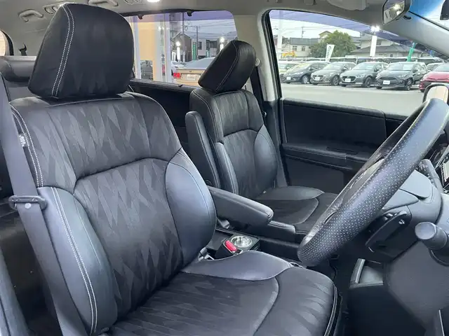 ホンダ オデッセイ アブソルート ホンダセンシング 福岡県 2018(平30)年 4.9万km パール 純正ナビ(フルセグテレビ・FM・AM・BT)/・VXM-195VFi/ETC2・0/両側パワースライドドア/クルーズコントロール/純正フロアマット/ドアバイザー/レーンキープアシスト/バックカメラ/プッシュスタート/衝突軽減ブレーキ/スマートキー