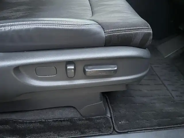 ホンダ オデッセイ アブソルート ホンダセンシング 福岡県 2018(平30)年 4.9万km パール 純正ナビ(フルセグテレビ・FM・AM・BT)/・VXM-195VFi/ETC2・0/両側パワースライドドア/クルーズコントロール/純正フロアマット/ドアバイザー/レーンキープアシスト/バックカメラ/プッシュスタート/衝突軽減ブレーキ/スマートキー