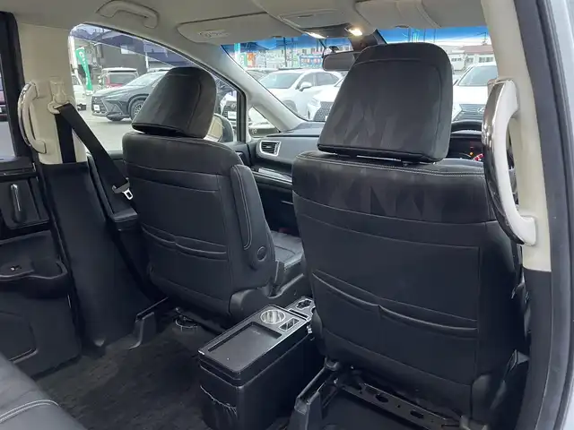 ホンダ オデッセイ アブソルート ホンダセンシング 福岡県 2018(平30)年 4.9万km パール 純正ナビ(フルセグテレビ・FM・AM・BT)/・VXM-195VFi/ETC2・0/両側パワースライドドア/クルーズコントロール/純正フロアマット/ドアバイザー/レーンキープアシスト/バックカメラ/プッシュスタート/衝突軽減ブレーキ/スマートキー