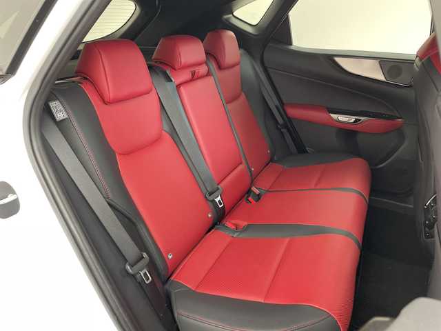 レクサス ＮＸ 450h+ Fスポーツ 兵庫県 2021(令3)年 1.1万km ホワイトノーヴァガラスフレーク ・TRDエアロ F SPORT PARTS エアロダイナミクスパッケージ/（フロントスポイラー＋エアロダイナミクスミラーカバー＋サイドスカート＋リヤディフューザー＆スポーツマフラー）/・サンルーフ/・プリクラッシュセーフティ/・レーダークルーズコントロール/・レーンディバチャーアラート/・レーンチェンジアシスト/・プロアクティブドライビングアシスト/・リヤクロストラフィックアラート/・フロントクロストラフィックアラート/・駐車支援/・安心降車アシスト/・発進遅れ告知機能/・ロードサインアシスト/・クリアランスソナー/・パーキングサポートブレーキ/・リヤカメラディテクション/・アダプティブハイビームシステム/・メーカーオプション14インチナビ/・フルセグ＆フルセグ＆BT＆USB＆Miracast/・パノラマミックビューモニター/・デジタルインナーミラー/・純正ドライブレコーダー/・ヘッドアップディスプレイ/・BSM/・パワーバックドア/・全席シートヒーター/・前席シートベンチレーション/・赤革シート/・LEDライト/・ワンオーナー車/・ブラックルーフレール/・オレンジキャリパー/・純正20インチアルミホイール