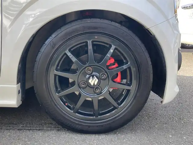 スズキ アルト ワークス 静岡県 2017(平29)年 3.7万km ピュアホワイトP 社外7V型ナビ(AVIC-RZ900)/　AM FM CD DVD Bluetooth SD/フルセグTV/ビルトインETC/前後方ドライブレコーダー/LEDオートヘッドランプ/CUSCOタワーバー/ターボ/純正15インチアルミホイール/スマートキー2本/5速MT/RECAROスポーツシート/社外マフラー/車高調