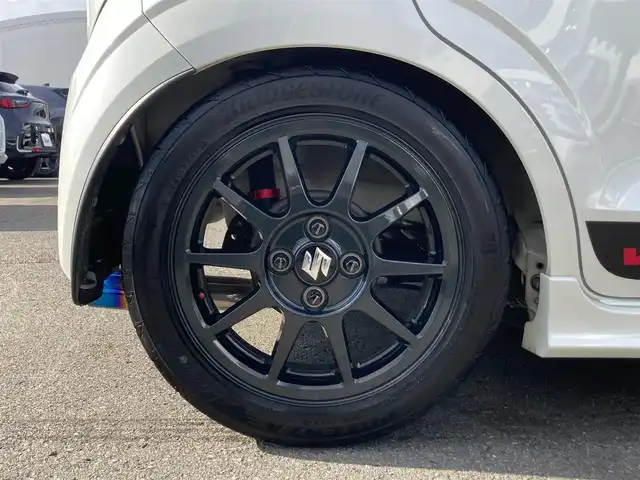 スズキ アルト ワークス 静岡県 2017(平29)年 3.7万km ピュアホワイトP 社外7V型ナビ(AVIC-RZ900)/　AM FM CD DVD Bluetooth SD/フルセグTV/ビルトインETC/前後方ドライブレコーダー/LEDオートヘッドランプ/CUSCOタワーバー/ターボ/純正15インチアルミホイール/スマートキー2本/5速MT/RECAROスポーツシート/社外マフラー/車高調