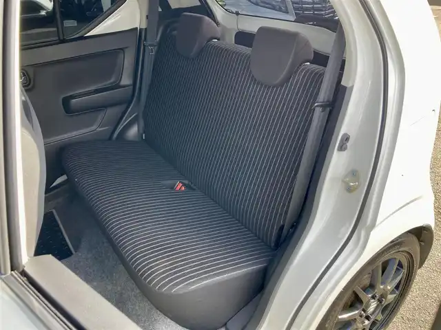 スズキ アルト ワークス 静岡県 2017(平29)年 3.7万km ピュアホワイトP 社外7V型ナビ(AVIC-RZ900)/　AM FM CD DVD Bluetooth SD/フルセグTV/ビルトインETC/前後方ドライブレコーダー/LEDオートヘッドランプ/CUSCOタワーバー/ターボ/純正15インチアルミホイール/スマートキー2本/5速MT/RECAROスポーツシート/社外マフラー/車高調