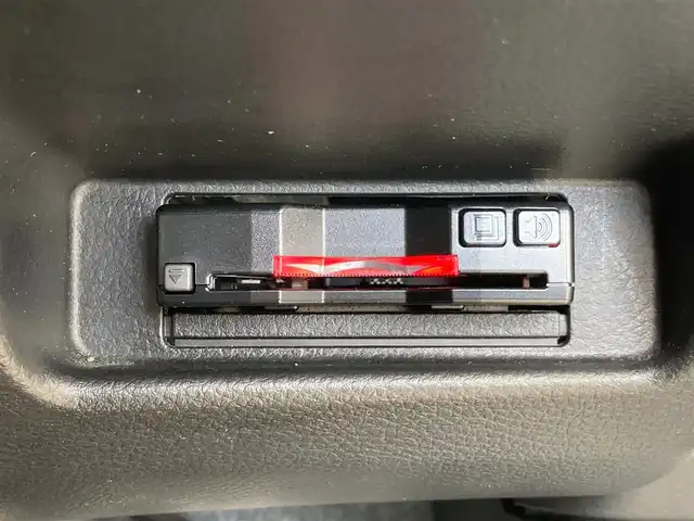 スズキ アルト ワークス 静岡県 2017(平29)年 3.7万km ピュアホワイトP 社外7V型ナビ(AVIC-RZ900)/　AM FM CD DVD Bluetooth SD/フルセグTV/ビルトインETC/前後方ドライブレコーダー/LEDオートヘッドランプ/CUSCOタワーバー/ターボ/純正15インチアルミホイール/スマートキー2本/5速MT/RECAROスポーツシート/社外マフラー/車高調