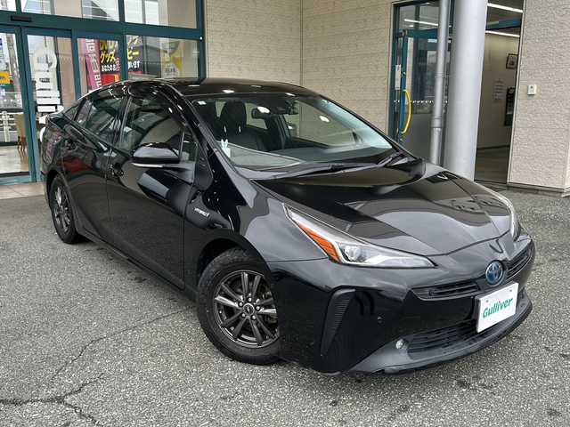 トヨタ プリウス A 愛知県 2019(令1)年 19.7万km アティチュードブラックマイカ 登録時走行距離１９６５１２キロ/純正９インチナビ/バックカメラ/ドライブレコーダー/ＥＴＣ/運転席パワーシート/純正フロアマット/レーンキープアシスト/ＬＥＤヘッドライト/ワンオーナー/取扱説明書/保証書/スタッドレスタイヤ