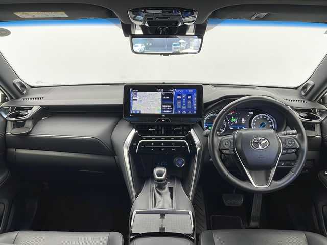 トヨタ ハリアー ハイブリッド Z レザーパッケージ 長野県 2021(令3)年 4.9万km プレシャスブラックパール 4WD/JBLプレミアムサウンド/純正メモリナビ&フルセグTV&USB&BT/トヨタセーフティセンス/アダプティブクルーズコントロール/レーントレーシングアシスト/プリクラッシュセーフティ/ブラインドスポットモニター/リアクロストラフィックアラート/インテリジェントクリアランスソナー/ヘッドアップディスプレイ/パーキングサポートブレーキ/ロードサインアシスト/先行車発進告知/パワーバックドア/レザーシート/前席エアシート/前席シートヒーター/前席パワーシート/運転席シートメモリ/ステアリングスイッチ/ステアリングヒーター/全方位カメラ/ビルトインETC2.0/LEDヘッドライト/オートライト/フロントフォグランプ/電動格納ミラー/ウィンカーミラー/ドアミラーヒーター/電動ホールド/オートホールド/純正19インチAW装着/純正フロアマット/プッシュスタート/スマートキー