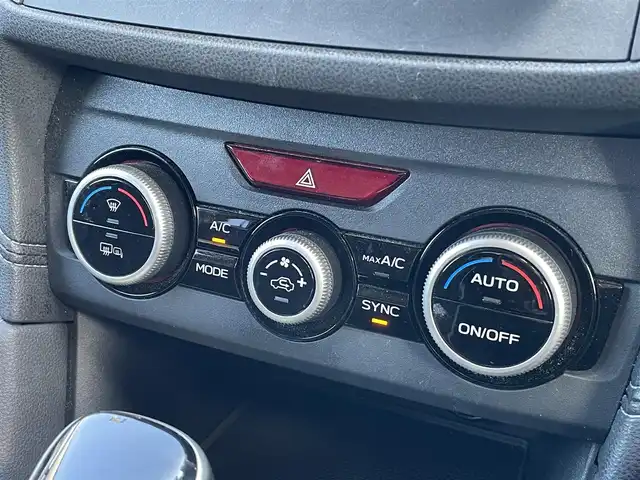 スバル インプレッサ スポーツ 2．0i－L アイサイト 青森県 2017(平29)年 3.7万km ピュアレッド ワンオーナー/4WD/アイサイト/社外ナビ/【AM/FM/CD/DVD/SD/BT】/フルセグTV/バックカメラ/クルーズコントロール/レーンキープアシスト/ブラインドスポットモニター/横滑り防止/コーナーセンサー/アイドリングストップ/パドルシフト/オートライト/フォグランプ/純正AWスタッドレスタイヤ取付/取扱説明書/保証書