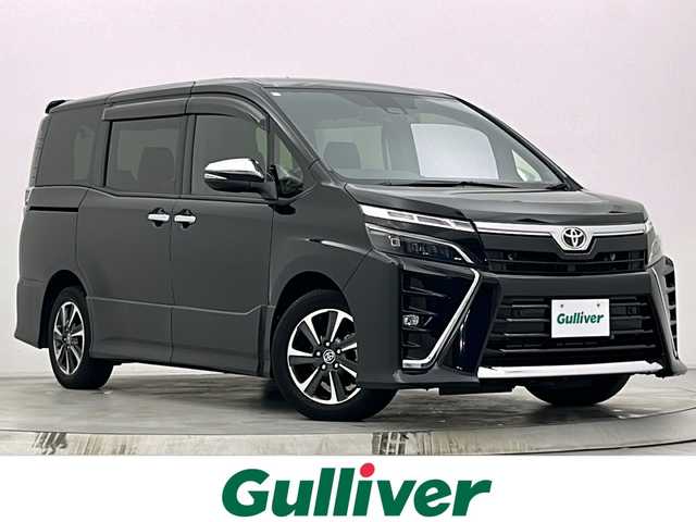 トヨタ ヴォクシー ZS 煌Ⅱ 神奈川県 2020(令2)年 1.1万km ブラック 両側パワースライドドア/純正9インチナビ/(AM/FM/CD/DVD/TV/SD/BT)/バックカメラ/12.1インチフリップダウンモニター/ビルトインETC/前後ドライブレコーダー/トヨタセーフティーセンス/プッシュスタート/スマートキー/オートライト/オートマチックハイビーム/LEDヘッドライト/フォグランプ/ヘッドライトレベライザー/ドアバイザー/純正フロアマット/純正16インチアルミホイール