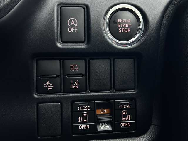 トヨタ ヴォクシー ZS 煌Ⅱ 神奈川県 2020(令2)年 1.1万km ブラック 両側パワースライドドア/純正9インチナビ/(AM/FM/CD/DVD/TV/SD/BT)/バックカメラ/12.1インチフリップダウンモニター/ビルトインETC/前後ドライブレコーダー/トヨタセーフティーセンス/プッシュスタート/スマートキー/オートライト/オートマチックハイビーム/LEDヘッドライト/フォグランプ/ヘッドライトレベライザー/ドアバイザー/純正フロアマット/純正16インチアルミホイール