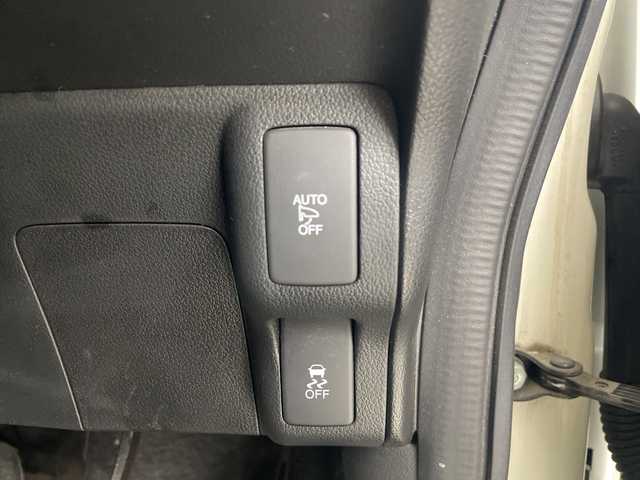 ホンダ Ｎ ＢＯＸ カスタム G Lパッケージ 埼玉県 2016(平28)年 6万km プレミアムホワイトパールⅡ 純正SDナビ/（BT/DVD/CD/AM/FM）/バックカメラ/片側パワースライドドア/前方社外ドラレコ/ビルトインETC/ロールサンシェード/プッシュスタート/純正アルミホイール/純正フロアマット/フロントフォグランプ/キセノンライト/スマートキー