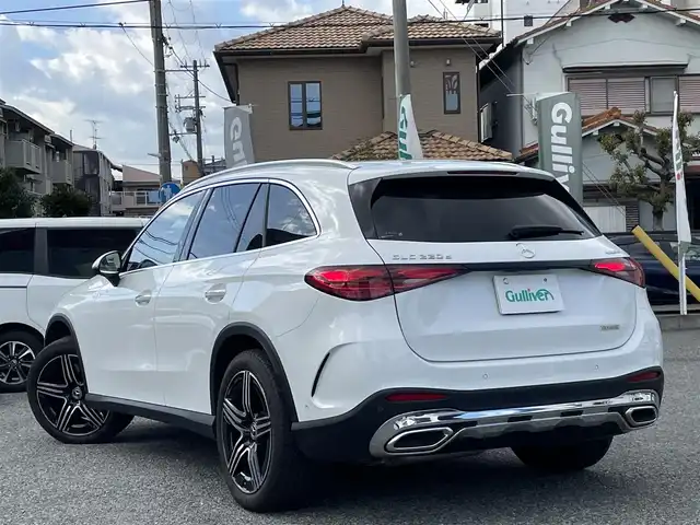 メルセデス・ベンツ Ｍ・ベンツ ＧＬＣ２２０ d 4マチック AMGライン 兵庫県 2023(令5)年 1万km 白 外部検査実施済み/・カラー「オパリスホワイトメタリック」コード885/・OP AMGラインパッケージ//20インチAMGアルミホイール//シートヒーター後席//スポーティエンジンサウンド//スポーツシート//AMGラインインテリア/・OP AMGレザーエクスクルーシブパッケージ//本革シート//ヘッドアップディスプレイ//Burmester 3Dサラウンドサウンドシステム/・OP ドライバーズパッケージ//リアアクスルステアリング//AIRMATICサスペンション/・OP パノラミックスライディングルーフ//MBUX ARナビゲーション//地デジ/BT/USB/Apple Car Play//ワイヤレスチャージング//フットトランクオープナー//ドライブレコーダー360度//ETC//アンビエントライト//DIGITAL LIGHT//アクティブディスタンスアシスト・ディストロニック//アクティブステアリングアシスト//アクティブレーンキーピングアシスト//アクティブレーンチェンジングアシスト//アクティブブレーキアシスト//ブラインドスポットアシスト//PRE-SAFE//パーキングアシスト//パークトロニック//トラフィックサインアシスト//アダプティブハイビームアシスト・プラス