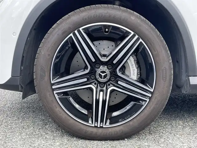 メルセデス・ベンツ Ｍ・ベンツ ＧＬＣ２２０ d 4マチック AMGライン 兵庫県 2023(令5)年 1万km 白 外部検査実施済み/・カラー「オパリスホワイトメタリック」コード885/・OP AMGラインパッケージ//20インチAMGアルミホイール//シートヒーター後席//スポーティエンジンサウンド//スポーツシート//AMGラインインテリア/・OP AMGレザーエクスクルーシブパッケージ//本革シート//ヘッドアップディスプレイ//Burmester 3Dサラウンドサウンドシステム/・OP ドライバーズパッケージ//リアアクスルステアリング//AIRMATICサスペンション/・OP パノラミックスライディングルーフ//MBUX ARナビゲーション//地デジ/BT/USB/Apple Car Play//ワイヤレスチャージング//フットトランクオープナー//ドライブレコーダー360度//ETC//アンビエントライト//DIGITAL LIGHT//アクティブディスタンスアシスト・ディストロニック//アクティブステアリングアシスト//アクティブレーンキーピングアシスト//アクティブレーンチェンジングアシスト//アクティブブレーキアシスト//ブラインドスポットアシスト//PRE-SAFE//パーキングアシスト//パークトロニック//トラフィックサインアシスト//アダプティブハイビームアシスト・プラス
