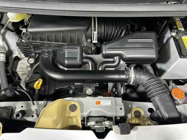 ダイハツ ムーヴ キャンバス ストライプス G 神奈川県 2025(令7)年 0.1千km シャイニングホワイトパール/サンドベージュメタリック 純正ナビ【NSZN-W70D】/AM　FM　フルセグ　DVD　CD　SD　Bluetoorh/全方位カメラ/スマートアシスト/ホッとドリンクホルダー/両側パワースライドドア/オートブレーキホールド/ステアリングリモコン/フロントベンチシート/フロントアームレスト/LEDヘッドライト/LEDフォグランプ/ISOFIX対応