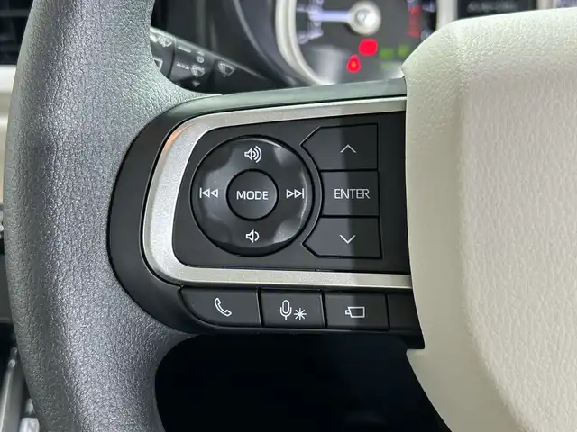 ダイハツ ムーヴ キャンバス ストライプス G 神奈川県 2025(令7)年 0.1千km シャイニングホワイトパール/サンドベージュメタリック 純正ナビ【NSZN-W70D】/AM　FM　フルセグ　DVD　CD　SD　Bluetoorh/全方位カメラ/スマートアシスト/ホッとドリンクホルダー/両側パワースライドドア/オートブレーキホールド/ステアリングリモコン/フロントベンチシート/フロントアームレスト/LEDヘッドライト/LEDフォグランプ/ISOFIX対応