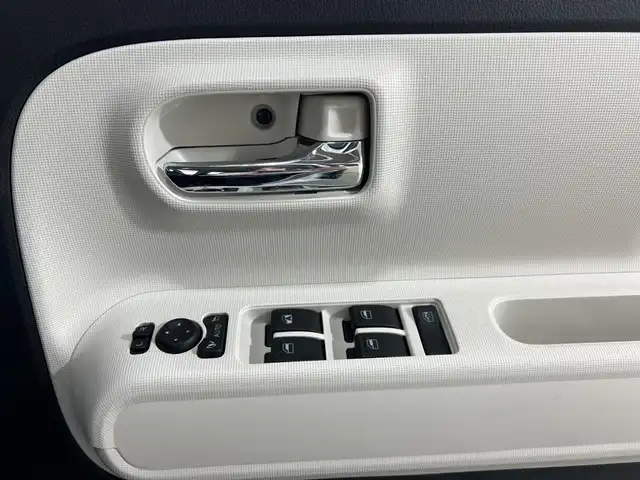 ダイハツ ムーヴ キャンバス ストライプス G 神奈川県 2025(令7)年 0.1千km シャイニングホワイトパール/サンドベージュメタリック 純正ナビ【NSZN-W70D】/AM　FM　フルセグ　DVD　CD　SD　Bluetoorh/全方位カメラ/スマートアシスト/ホッとドリンクホルダー/両側パワースライドドア/オートブレーキホールド/ステアリングリモコン/フロントベンチシート/フロントアームレスト/LEDヘッドライト/LEDフォグランプ/ISOFIX対応