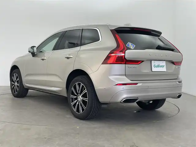 ボルボ ＸＣ６０ D4 AWD インスクリプション 富山県 2018(平30)年 6万km アイボリー 4WD/純正11.2インチナビ/（AM/FM/CD/USB/BT/AppleCarPlay/AndroidAuto）/フルセグTV/アラウンドビューモニター/パノラマルーフ/衝突被害軽減ブレーキ/アダプティブクルーズコントロール/レーンキープアシスト/ブラインドスポットモニター/オートマチックハイビーム/コーナーセンサー前後/電動リアゲート/レザーシート/全席シートヒーター/前席エアシート/前席パワーシート/スマートキー×２/プッシュスタート/純正１９インチAW/社外フロアマット/取扱説明書/保証書