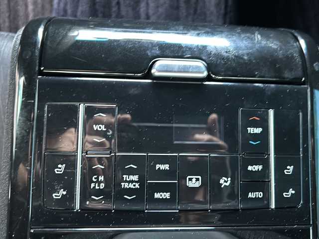 トヨタ クラウン ハイブリッド G 鳥取県 2018(平30)年 5.1万km ブラック セーフティパッケージ/トヨタセーフティセンス/メーカーナビ/・フルセグ/Bluetooth/CD/DVD/全方位モニター/デジタルインナーミラー/前後ドライブレコーダー/スマートキー/プッシュスタート/ビルトインETC2.0/ALLAUTOエアコン/レーダークルーズコントロール/ブラインドスポットモニター/パワーシート/シートヒーター/オートマチックハイビーム/LEDヘッドライト/オートライト/ヘッドアップディスプレイ/W&サイドエアバック/カーテンエアバック