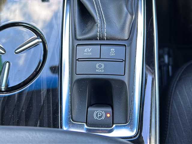 トヨタ クラウン ハイブリッド G 鳥取県 2018(平30)年 5.1万km ブラック セーフティパッケージ/トヨタセーフティセンス/メーカーナビ/・フルセグ/Bluetooth/CD/DVD/全方位モニター/デジタルインナーミラー/前後ドライブレコーダー/スマートキー/プッシュスタート/ビルトインETC2.0/ALLAUTOエアコン/レーダークルーズコントロール/ブラインドスポットモニター/パワーシート/シートヒーター/オートマチックハイビーム/LEDヘッドライト/オートライト/ヘッドアップディスプレイ/W&サイドエアバック/カーテンエアバック