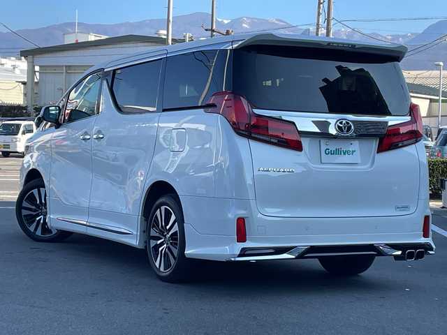 トヨタ アルファード S Cパッケージ 長野県 2022(令4)年 2.5万km ホワイトパールクリスタルシャイン 禁煙車/４WD/モデリスタエアロ（F・S・R）/9インチディスプレイオーディオ/（ナビ機能/CD・DVDデッキ/フルセグTV/Bluetooth）/純正１２インチフリップダウンモニター【V12-R68C】/セーフティセンス/・プリクラッシュセーフティ/・レーントレーシングアシスト/・アダプティブハイビームシステム/・レーダークルーズコントロール/・ロードサインアシスト/・インテリジェントクリアランスソナー/バックカメラ/ビルトインETC2.0/パワーバックドア/両側パワースライドドア/ブラック合皮シート/パワーシート（運転席メモリー機能付）/前席シートヒーター/前席ベンチレーション/ステアリングヒーター/ウッドコンビステアリング/ステアリングスイッチ/３眼LEDヘッドライト/フォグランプ/オートライト/スマートキー/Pスタート/電動格納ミラー/純正１８インチAW/純正フロアマット