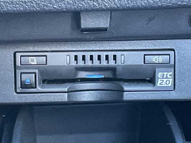 トヨタ アルファード S Cパッケージ 長野県 2022(令4)年 2.5万km ホワイトパールクリスタルシャイン 禁煙車/４WD/モデリスタエアロ（F・S・R）/9インチディスプレイオーディオ/（ナビ機能/CD・DVDデッキ/フルセグTV/Bluetooth）/純正１２インチフリップダウンモニター【V12-R68C】/セーフティセンス/・プリクラッシュセーフティ/・レーントレーシングアシスト/・アダプティブハイビームシステム/・レーダークルーズコントロール/・ロードサインアシスト/・インテリジェントクリアランスソナー/バックカメラ/ビルトインETC2.0/パワーバックドア/両側パワースライドドア/ブラック合皮シート/パワーシート（運転席メモリー機能付）/前席シートヒーター/前席ベンチレーション/ステアリングヒーター/ウッドコンビステアリング/ステアリングスイッチ/３眼LEDヘッドライト/フォグランプ/オートライト/スマートキー/Pスタート/電動格納ミラー/純正１８インチAW/純正フロアマット