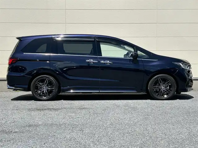 ホンダ オデッセイ ハイブリッド e:HEVアブソルート EX 茨城県 2022(令4)年 1.6万km プレミアムヴィーナスブラックP ワンオーナー/10インチ純正ナビ/全方位カメラ/両側パワースライドドア/LEDヘッドライト/BSM/ホンダセンシング/レーダークルーズコントロール/ハーフレザーシート/シートヒーター/パワーシート/パワーバックドア/純正フロアマット/ドアバイザー/スプッシュスタート/スマートキー×２/WAC/ビルドインETC/コーナーセンサー