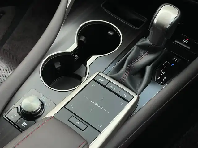 レクサス ＲＸ 450hL 山梨県 2020(令2)年 4.2万km ソニッククォーツ ７人乗/SR /茶革 /リアエンター/三眼　/ACC/純正メモリナビ/ＢＴ/フルセグ/ＢＤ/全周囲カメラ/Ｐシート/シートＨ/ベンチレーション/電動リアＧ/ＨＵＤ/ステアリングＨ/ＢＳＡ/ＬＫＡ/フットＯ/Ａハイビーム