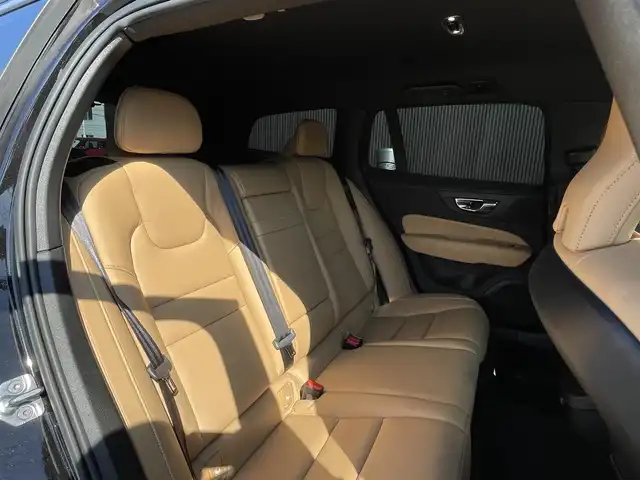 ボルボ Ｖ６０ T5 モメンタム 長野県 2019(令1)年 7.3万km 黒 茶革シート/インテリセーフ/ＡＣＣ/衝突軽減Ｂ/ＬＫＡ/ＢＬＩＳ/パーキングアシスト/純正ナビＴＶ/Ｂカメラ/AppleＣａｒＰｌａｙ/AndroidAuto/パワーシート／ヒーター/パワーバックＤ/スマートキー/純正１７ＡＷ/ＬＥＤヘッドライト