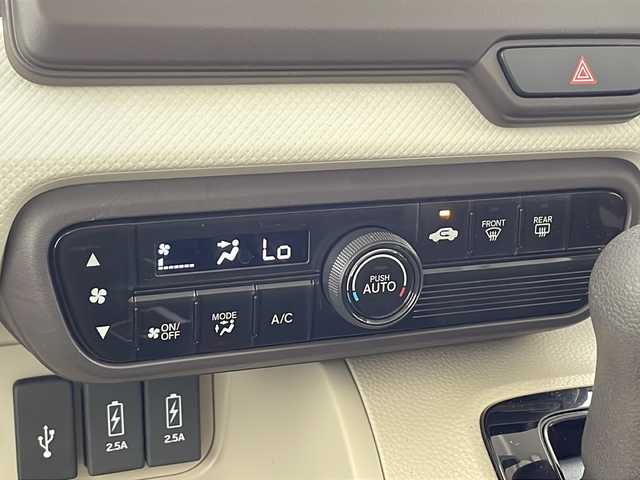 ホンダ Ｎ ＢＯＸ G EX ホンダセンシング 千葉県 2018(平30)年 1万km プレミアムホワイトパールⅡ 純正ナビ/AM/FM/CD/DVD/BT/USB/フルセグTV/レーダークルーズコントロール/レーンキープアシスト/衝突被害軽減ブレーキ/両側パワースライドドア/LEDヘッドライト/ビルトインETC/純正ドライブレコーダー/SD無し/コーナーセンサー