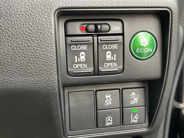 ホンダ オデッセイ アブソルート EX 石川県 2015(平27)年 8.7万km 黒 純正8型ナビ/フルセグTV/バックカメラ/LEDヘッドライト/両側パワースライドドア/純正アルミホイール/ホンダセンシング/レーダークルーズ/コンフォートビューパッケージ/フリップダウンモニター/スタッドレス＆AW積み込み/ビルトインETC/ブラインドスポットモニター/保証書