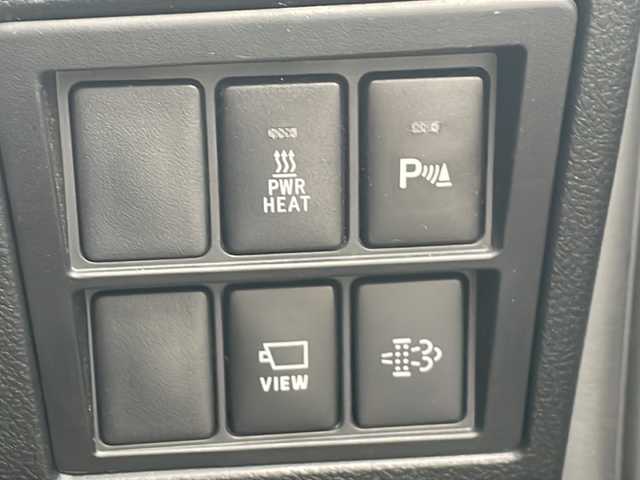 トヨタ ハイラックス Z GRスポーツ 三重県 2022(令4)年 4.1万km スーパーホワイトⅡ 純正ナビ /全周囲カメラ/GRハーフレザーシート /ETC /前後ドライブレコーダー /社外レーダー探知機 /コーナーセンサー /パワーシート /USB給電 /スペアキー /クルーズコントロール /革巻きステアリング/ステアリングスイッチ/LEDヘッドライト /電動格納ミラー/禁煙車