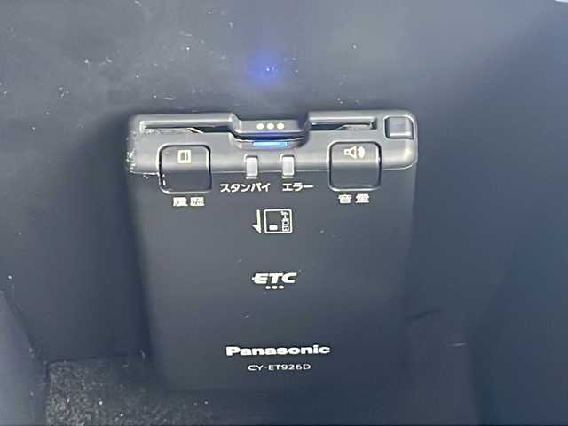 トヨタ ハイラックス Z GRスポーツ 三重県 2022(令4)年 4.1万km スーパーホワイトⅡ 純正ナビ /全周囲カメラ/GRハーフレザーシート /ETC /前後ドライブレコーダー /社外レーダー探知機 /コーナーセンサー /パワーシート /USB給電 /スペアキー /クルーズコントロール /革巻きステアリング/ステアリングスイッチ/LEDヘッドライト /電動格納ミラー/禁煙車