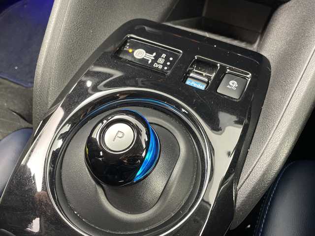 日産 リーフ オーテック 福島県 2020(令2)年 4.1万km スーパーブラック /禁煙車//純正ナビゲーション　//全方位カメラ　//エマージェンシーブレーキ　//プロパイロット　//シートヒーター　//ドライブレコーダー　//ＥＴＣ２．０　//ブラインドスポットモニター　//デジタルインナーミラー//パーキングアシスト