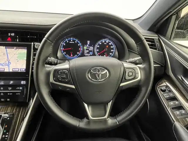 トヨタ ハリアー エレガンス 熊本県 2015(平27)年 8.3万km ホワイトパールクリスタルシャイン ワンオーナー/純正ナビ/　DVD/BD/CD/SD/MSV/BT/USB/AUX/フルセグTV/バックカメラ/JBLサウンド/純正LEDヘッドライト/純正フォグランプ/オートライト/社外20インチアルミホイール（RAYS）/ダウンサス(純正あり)/モデリスタエアロ/社外グリル（純正あり)/ハーフレザーシート/右前席パワーシート/革巻きステアリング/ステアリングスイッチ/横滑り防止/アイドリングストップ/スマートキー×２/ビルトインETC/純正フロアマット/純正ドアバイザー/電動格納ウインカードアミラー(オート機能付き)