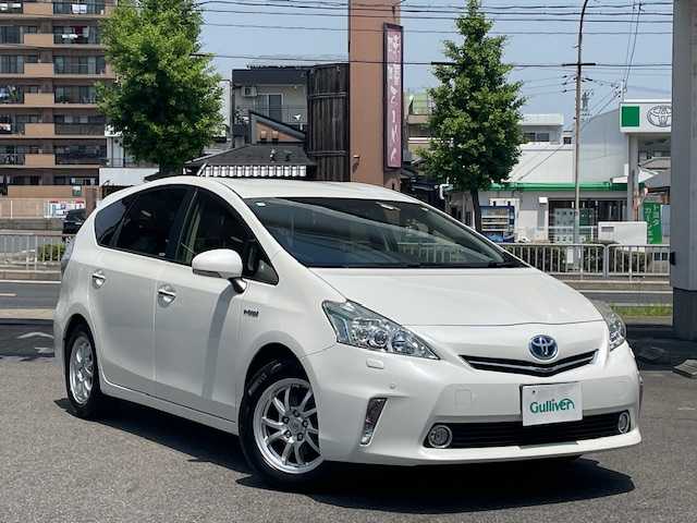 トヨタ プリウス α S チューンブラック 愛知県 2014(平26)年 6.7万km ホワイトパールクリスタルシャイン /禁煙車//純正メモリーナビ(NSZA-X64T)・フルセグTV/Bluetooth・SD・CD・DVD・AM・FMラジオ//ビルトインETC//ドラレコ//USB出力端子(DC5V 3.1A)//バックカメラ//モードスイッチ(EVモード・エコドライブモード・パワーモード)//LEDヘッドライト・オートライト//S-VSC(ステアリングアシステッド・ビークル・スタビリティ・コントロール)//TRC(トラクションコントロール)//車両接近通報装置//ヒルスタートアシスト//コーナーセンサー//プッシュスタート//本革巻ステアリング//ステアリングスイッチ//イモビライザー//フロントフォグランプ//ミラーウィンカー//純正フロアマット//ISOFIX//安全ボディ//スペアキー1本//保証書//取扱説明書・ナビ説明書
