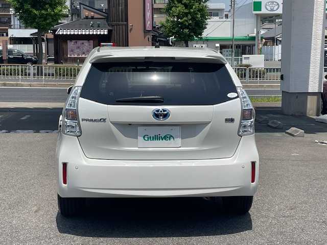 トヨタ プリウス α S チューンブラック 愛知県 2014(平26)年 6.7万km ホワイトパールクリスタルシャイン /禁煙車//純正メモリーナビ(NSZA-X64T)・フルセグTV/Bluetooth・SD・CD・DVD・AM・FMラジオ//ビルトインETC//ドラレコ//USB出力端子(DC5V 3.1A)//バックカメラ//モードスイッチ(EVモード・エコドライブモード・パワーモード)//LEDヘッドライト・オートライト//S-VSC(ステアリングアシステッド・ビークル・スタビリティ・コントロール)//TRC(トラクションコントロール)//車両接近通報装置//ヒルスタートアシスト//コーナーセンサー//プッシュスタート//本革巻ステアリング//ステアリングスイッチ//イモビライザー//フロントフォグランプ//ミラーウィンカー//純正フロアマット//ISOFIX//安全ボディ//スペアキー1本//保証書//取扱説明書・ナビ説明書