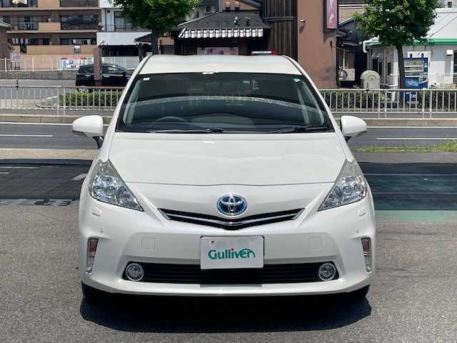 トヨタ プリウス α S チューンブラック 愛知県 2014(平26)年 6.7万km ホワイトパールクリスタルシャイン /禁煙車//純正メモリーナビ(NSZA-X64T)・フルセグTV/Bluetooth・SD・CD・DVD・AM・FMラジオ//ビルトインETC//ドラレコ//USB出力端子(DC5V 3.1A)//バックカメラ//モードスイッチ(EVモード・エコドライブモード・パワーモード)//LEDヘッドライト・オートライト//S-VSC(ステアリングアシステッド・ビークル・スタビリティ・コントロール)//TRC(トラクションコントロール)//車両接近通報装置//ヒルスタートアシスト//コーナーセンサー//プッシュスタート//本革巻ステアリング//ステアリングスイッチ//イモビライザー//フロントフォグランプ//ミラーウィンカー//純正フロアマット//ISOFIX//安全ボディ//スペアキー1本//保証書//取扱説明書・ナビ説明書