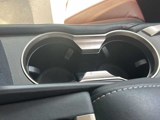 レクサス ＮＸ 300h Iパッケージ 岩手県 2014(平26)年 6.5万km ソニッククォーツ ワンオーナー/純正ナビ *CD/DVD/SD/AUX/USB/BT/ラジオ/フルセグテレビ /全方位モニター/プリクラッシュセーフティ/オートハイビーム/クルーズコントロール/ブラインドスポットモニター/コーナーセンサー /パワーバックドア/ハンドルヒーター/前席シートヒーター/前席パワーシート（D席メモリー機能付き）/AC100V電源/パドルシフト/ステアリングスイッチ/スマートキー（×2）/レザーシート/ETC/純正17inアルミホイール/純正フロアマット/純正トノカバー/LEDヘッドライト/フォグランプ/ドアバイザー