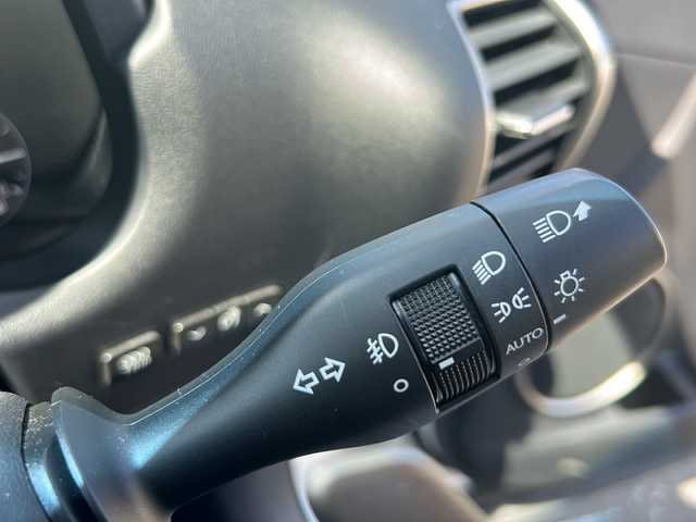 レクサス ＮＸ 300h Iパッケージ 岩手県 2014(平26)年 6.5万km ソニッククォーツ ワンオーナー/純正ナビ *CD/DVD/SD/AUX/USB/BT/ラジオ/フルセグテレビ /全方位モニター/プリクラッシュセーフティ/オートハイビーム/クルーズコントロール/ブラインドスポットモニター/コーナーセンサー /パワーバックドア/ハンドルヒーター/前席シートヒーター/前席パワーシート（D席メモリー機能付き）/AC100V電源/パドルシフト/ステアリングスイッチ/スマートキー（×2）/レザーシート/ETC/純正17inアルミホイール/純正フロアマット/純正トノカバー/LEDヘッドライト/フォグランプ/ドアバイザー