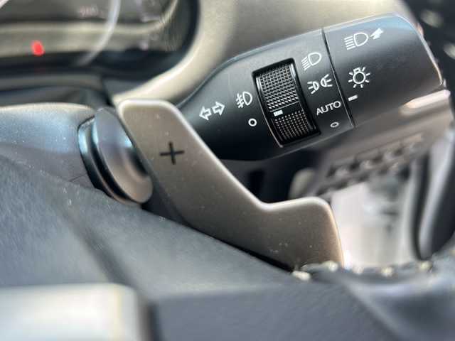 レクサス ＮＸ 300h Iパッケージ 岩手県 2014(平26)年 6.5万km ソニッククォーツ ワンオーナー/純正ナビ *CD/DVD/SD/AUX/USB/BT/ラジオ/フルセグテレビ /全方位モニター/プリクラッシュセーフティ/オートハイビーム/クルーズコントロール/ブラインドスポットモニター/コーナーセンサー /パワーバックドア/ハンドルヒーター/前席シートヒーター/前席パワーシート（D席メモリー機能付き）/AC100V電源/パドルシフト/ステアリングスイッチ/スマートキー（×2）/レザーシート/ETC/純正17inアルミホイール/純正フロアマット/純正トノカバー/LEDヘッドライト/フォグランプ/ドアバイザー