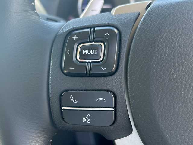 レクサス ＮＸ 300h Iパッケージ 岩手県 2014(平26)年 6.5万km ソニッククォーツ ワンオーナー/純正ナビ *CD/DVD/SD/AUX/USB/BT/ラジオ/フルセグテレビ /全方位モニター/プリクラッシュセーフティ/オートハイビーム/クルーズコントロール/ブラインドスポットモニター/コーナーセンサー /パワーバックドア/ハンドルヒーター/前席シートヒーター/前席パワーシート（D席メモリー機能付き）/AC100V電源/パドルシフト/ステアリングスイッチ/スマートキー（×2）/レザーシート/ETC/純正17inアルミホイール/純正フロアマット/純正トノカバー/LEDヘッドライト/フォグランプ/ドアバイザー