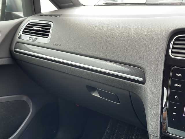 フォルクスワーゲン ゴルフ Ｒ 佐賀県 2018(平30)年 3.9万km ディープブラックパールエフェクト 純正ナビ/黒革シート/バックカメラ/純正１８インチAW/プリクラッシュブレーキ/ACC/ブラインドスポット/レーンアシスト/リアトラフィックアラート/プロアクティブ・オキュパント・プロテクション/パークアシスト/D席パワーシートメモリ機能付き/前席シートヒーター/ETC/スマートキー×２/ドライブレコーダー/パドルシフト/社外レーダー