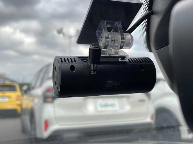 フォルクスワーゲン ゴルフ Ｒ 佐賀県 2018(平30)年 3.9万km ディープブラックパールエフェクト 純正ナビ/黒革シート/バックカメラ/純正１８インチAW/プリクラッシュブレーキ/ACC/ブラインドスポット/レーンアシスト/リアトラフィックアラート/プロアクティブ・オキュパント・プロテクション/パークアシスト/D席パワーシートメモリ機能付き/前席シートヒーター/ETC/スマートキー×２/ドライブレコーダー/パドルシフト/社外レーダー