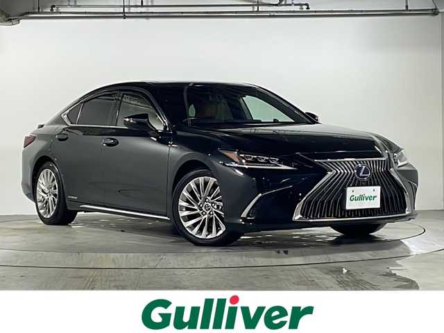 レクサス ＥＳ 300h バージョンL 広島県 2019(令1)年 7.4万km グラファイトブラックガラスフレーク 禁煙/マークレビンソン/レクサスセーフティシステム+/・プリクラッシュセーフティ/・レーンディパーチャーアラート/・レーントレーシングアシスト/・先行車発進告知/・ロードサインアシスト/BSM/クリアランスソナー/ヘッドアップディスプレイ/サンルーフ/デジタルインナーミラー/純正ナビ/・フルセグ/CD/DVD/Blu-ray/BT/・USB/AUX/SD/サウンドトラック/パノラミックビューモニター/ウッドコンビステアリング/ステアリングスイッチ/オートライト/シートヒーター／ベンチレーション/パワーシート/シートメモリー/茶革シート/純正ドライブレコーダー/ＥＴＣ２．０/３眼ＬＥＤヘッドライト/シーケンシャルターンランプ/純正フロアマット/スマートキー/プッシュスタート/スペアキー/OPリアスポイラー/純正18インチアルミホイール