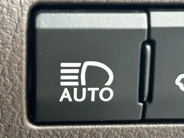 レクサス ＲＸ 450h バージョンL 道央・札幌 2017(平29)年 2.3万km ソニッククォーツ ・４WD/・メーカーナビ/・CD＆DVD＆フルセグTV＆BT/・本革シート/・D+N席シートヒーター＆ベンチレーション/・D+N席パワーシート/・衝突軽減ブレーキ/・ヘッドアップディスプレイ/・レーダークルーズコントロール/・コーナーセンサー/・パワーバックドア/・三眼LEDヘッドライト/・横滑り防止機能/・盗難防止システム/・オートライト/・オートハイビーム/・レーンアシスト/・純正アルミホイール/・純正フロアマット/・ドライブレコーダー前後/・ETC２.０/・スマートキー＆プッシュスタート/・スペア＆カードキー/・純正エンジンスターター