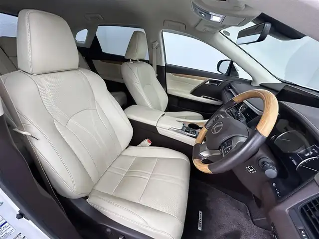 レクサス ＲＸ 450h バージョンL 道央・札幌 2017(平29)年 2.3万km ソニッククォーツ ・４WD/・メーカーナビ/・CD＆DVD＆フルセグTV＆BT/・本革シート/・D+N席シートヒーター＆ベンチレーション/・D+N席パワーシート/・衝突軽減ブレーキ/・ヘッドアップディスプレイ/・レーダークルーズコントロール/・コーナーセンサー/・パワーバックドア/・三眼LEDヘッドライト/・横滑り防止機能/・盗難防止システム/・オートライト/・オートハイビーム/・レーンアシスト/・純正アルミホイール/・純正フロアマット/・ドライブレコーダー前後/・ETC２.０/・スマートキー＆プッシュスタート/・スペア＆カードキー/・純正エンジンスターター