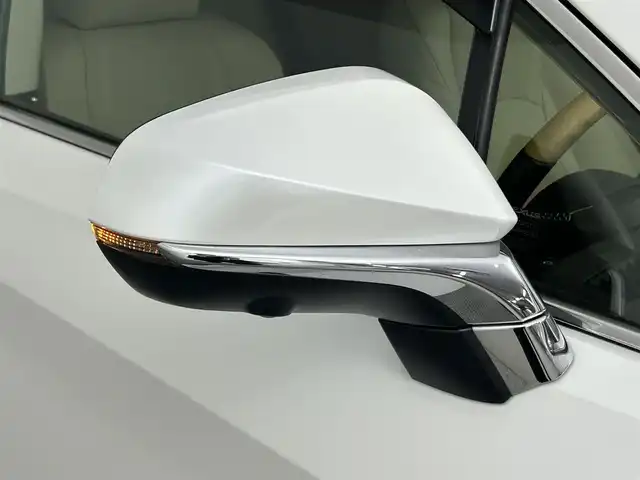 レクサス ＲＸ 450h バージョンL 道央・札幌 2017(平29)年 2.3万km ソニッククォーツ ・４WD/・メーカーナビ/・CD＆DVD＆フルセグTV＆BT/・本革シート/・D+N席シートヒーター＆ベンチレーション/・D+N席パワーシート/・衝突軽減ブレーキ/・ヘッドアップディスプレイ/・レーダークルーズコントロール/・コーナーセンサー/・パワーバックドア/・三眼LEDヘッドライト/・横滑り防止機能/・盗難防止システム/・オートライト/・オートハイビーム/・レーンアシスト/・純正アルミホイール/・純正フロアマット/・ドライブレコーダー前後/・ETC２.０/・スマートキー＆プッシュスタート/・スペア＆カードキー/・純正エンジンスターター