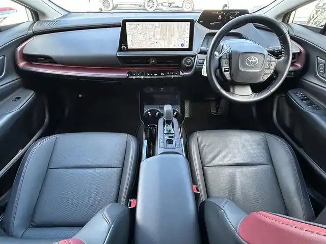 トヨタ プリウス Z 福島県 2023(令5)年 2万km プラチナホワイトパールマイカ ワンオーナー/4WD/Wサンルーフ/予防安全パッケージ/・プリクラッシュセーフティ/・レーダークルーズコントロール/・ロードサインアシスト/・レーンディパーチャーアラート/・オートマチックハイビーム/純正12.3インチコネクティッドナビゲーション/ブラインドスポットモニター/パノラミックビューモニター/純正デジタルインナーミラー/パワーバックドア/レザーシート/・運転席メモリ機能付きパワーシート/・前席シートヒーター/・前席エアシート/革巻きステアリング/・ステアリングヒーター/・ステアリングリモコン/スマートキー/・プッシュスタート/・スペアキー/LEDヘッドライト/・オートライト/・オートハイビーム/・フォグランプ/新車時保証書/取扱説明書