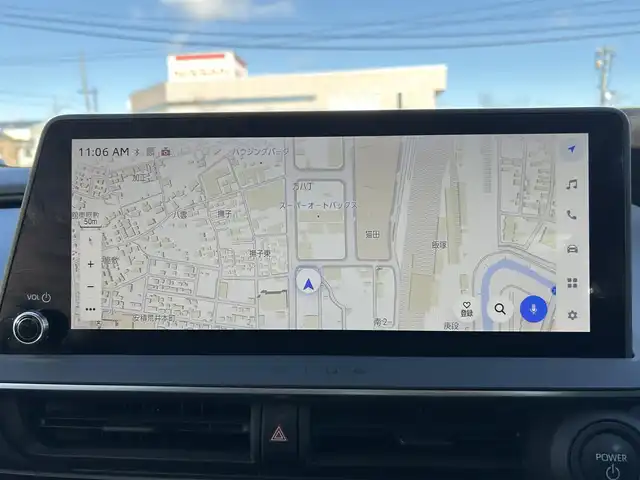 トヨタ プリウス Z 福島県 2023(令5)年 2万km プラチナホワイトパールマイカ ワンオーナー/4WD/Wサンルーフ/予防安全パッケージ/・プリクラッシュセーフティ/・レーダークルーズコントロール/・ロードサインアシスト/・レーンディパーチャーアラート/・オートマチックハイビーム/純正12.3インチコネクティッドナビゲーション/ブラインドスポットモニター/パノラミックビューモニター/純正デジタルインナーミラー/パワーバックドア/レザーシート/・運転席メモリ機能付きパワーシート/・前席シートヒーター/・前席エアシート/革巻きステアリング/・ステアリングヒーター/・ステアリングリモコン/スマートキー/・プッシュスタート/・スペアキー/LEDヘッドライト/・オートライト/・オートハイビーム/・フォグランプ/新車時保証書/取扱説明書